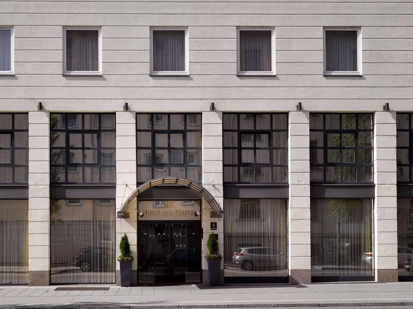 K-K-Hotel-am-Harras-General-view-19