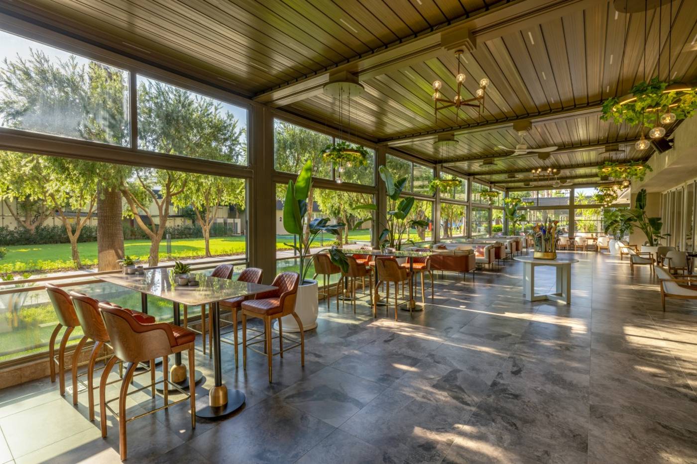 Nirvana Cosmopolitan