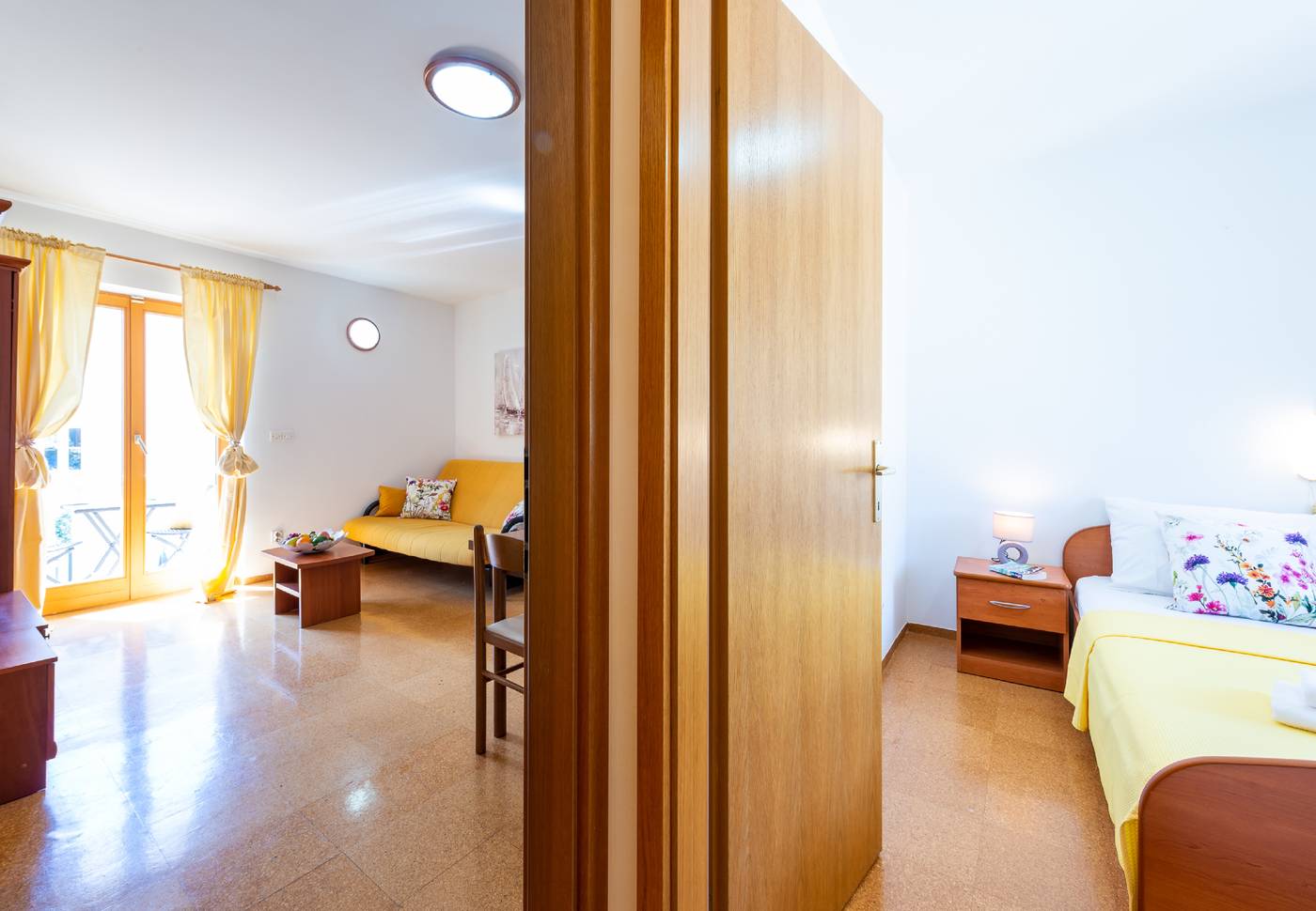 Apartments---Rooms-Cina-Room-9