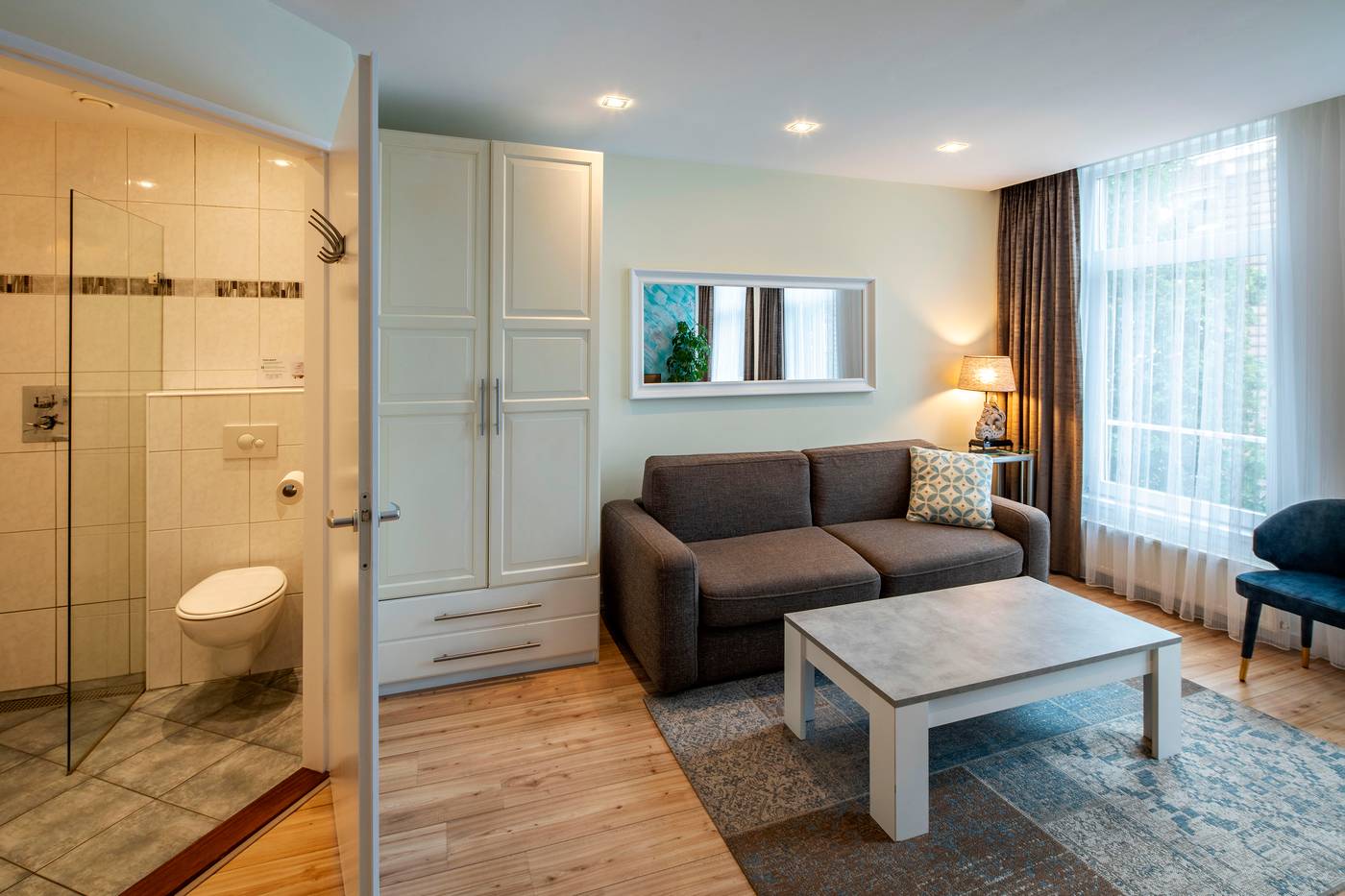 Hotel-Jupiter-Room-56