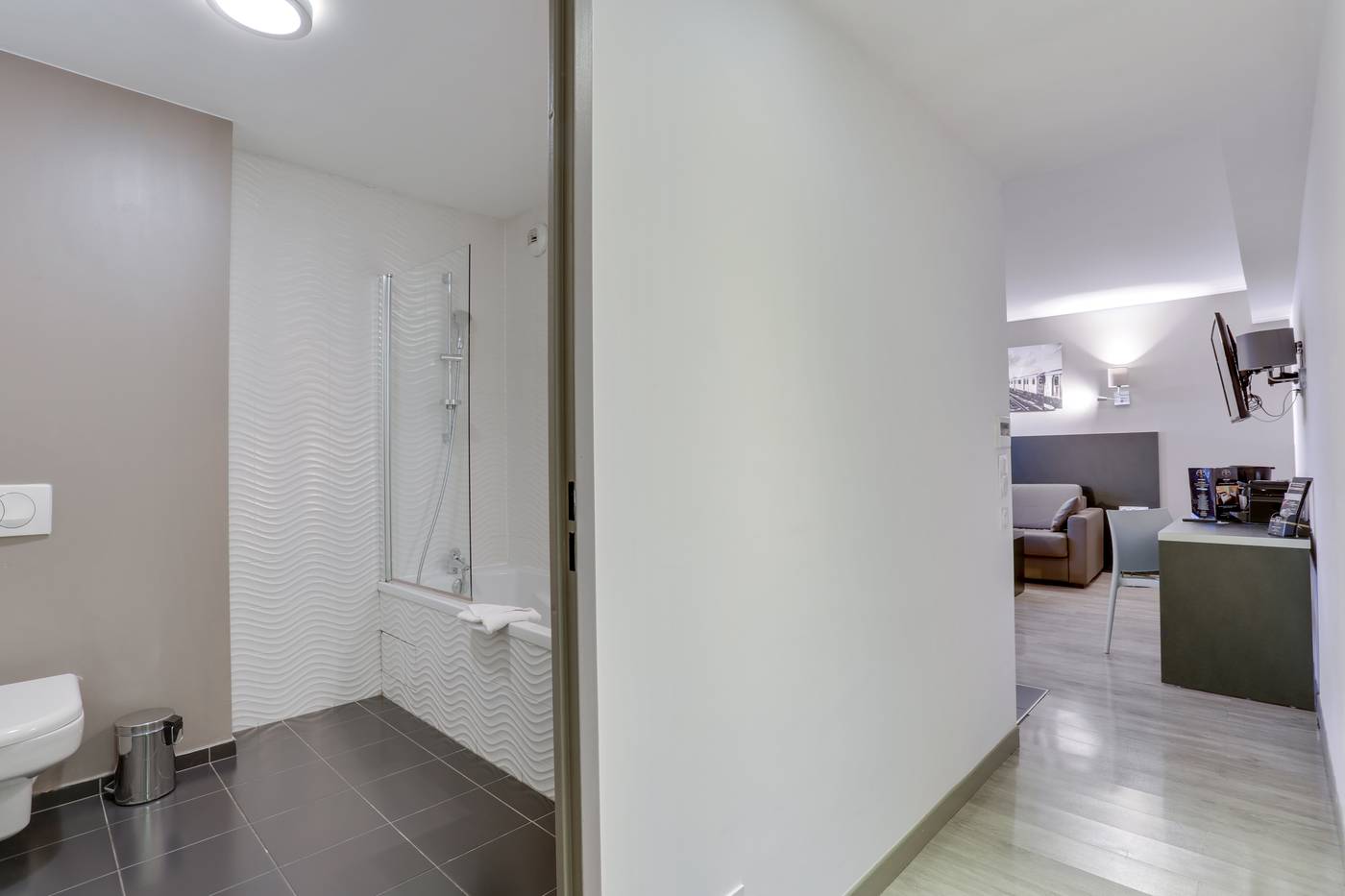 All-Suites-Aeroport-Paris-Orly-Rungis-Room-28