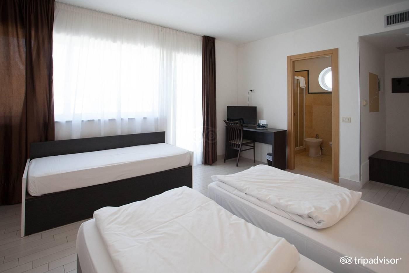 Ca--del-Moro-Room-16