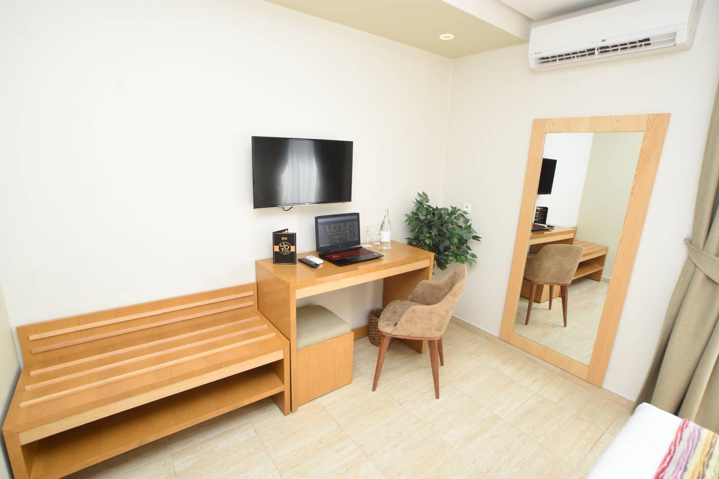 Downtown-Tunis-Hotel-Room-13
