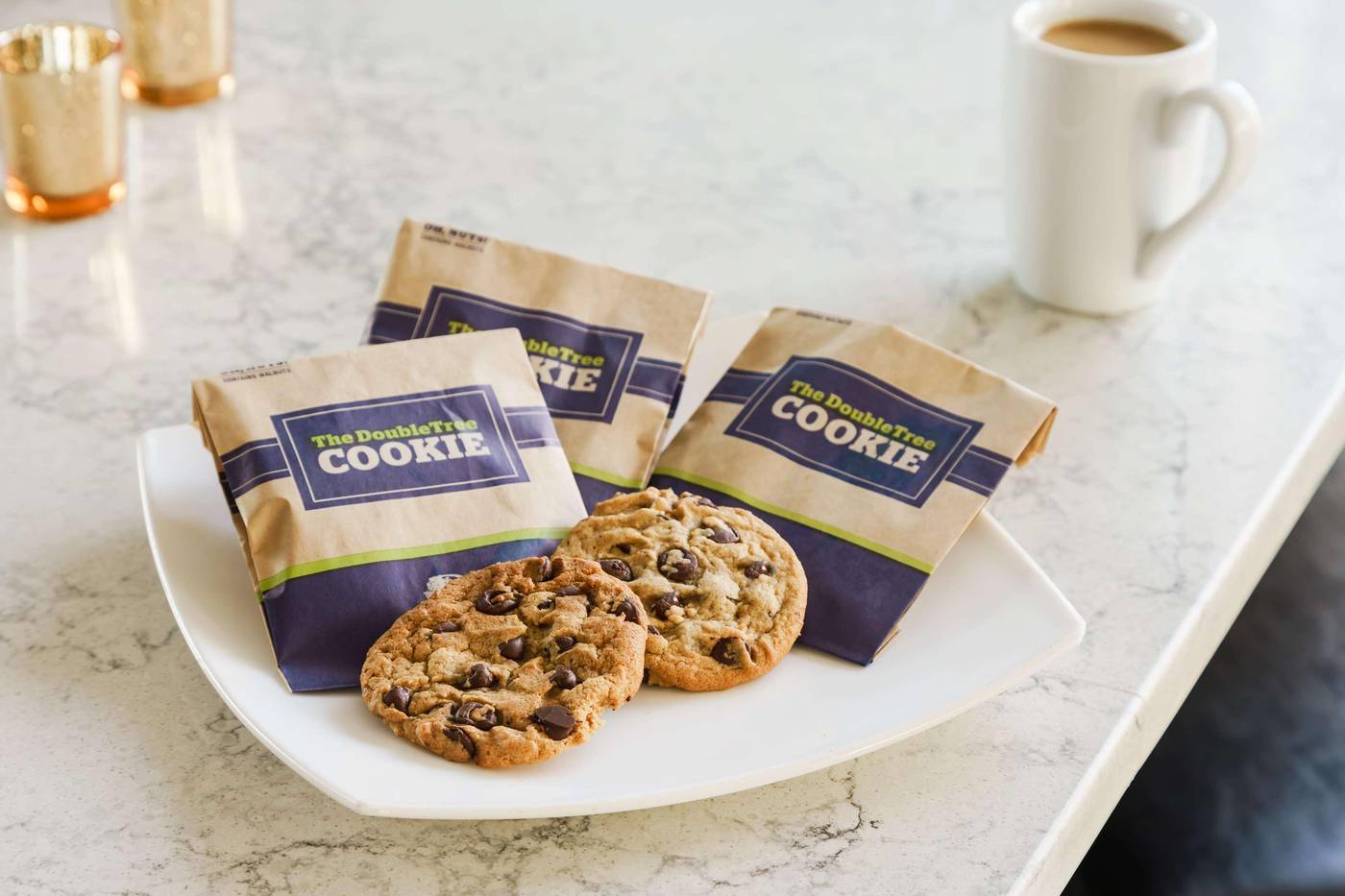 DoubleTree-by-Hilton-New-York-Times-Square-South-Lobby-11