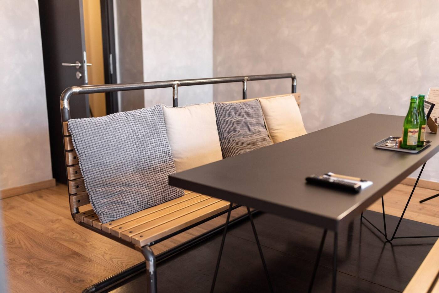 Miss-Sophie-s-Downtown-Room-9