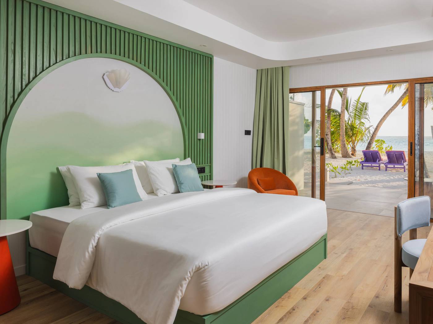 Villa Park, Sun Island