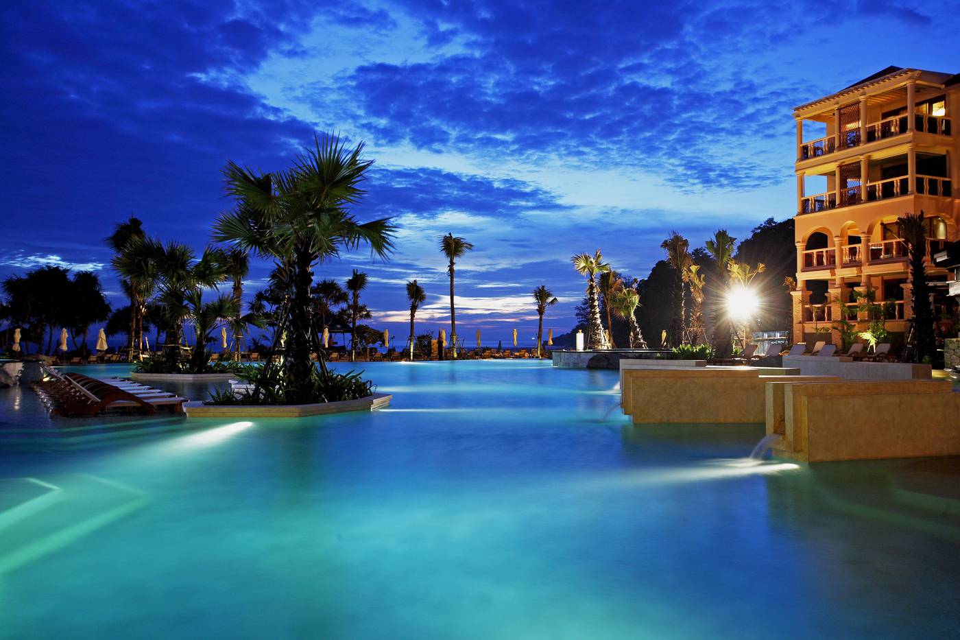 Centara-Grand-Beach-Resort-Phuket-Pool-3