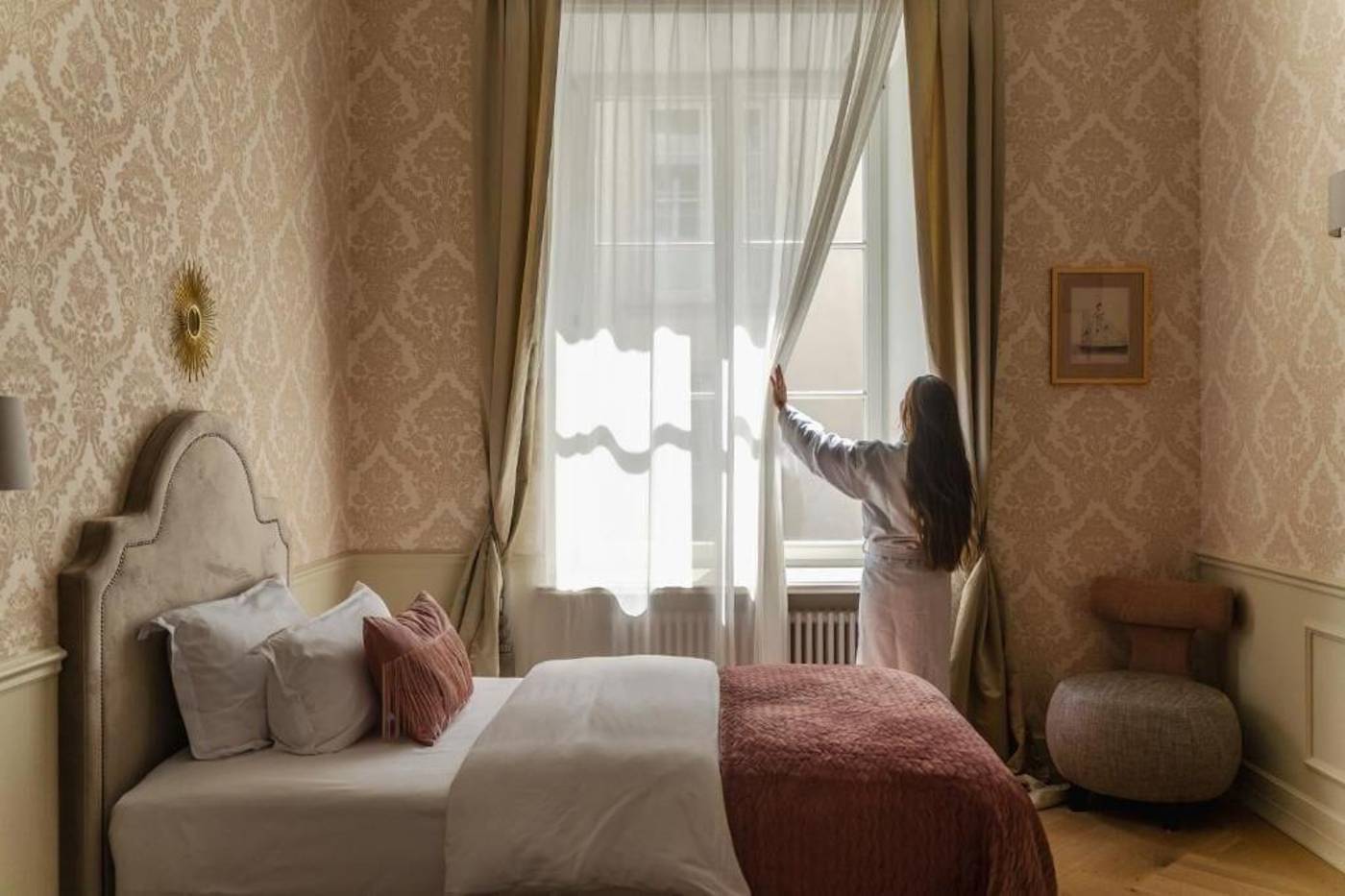 Hotel-Unicus-Palace-Old-Town---Destigo-Hotels-Room-62