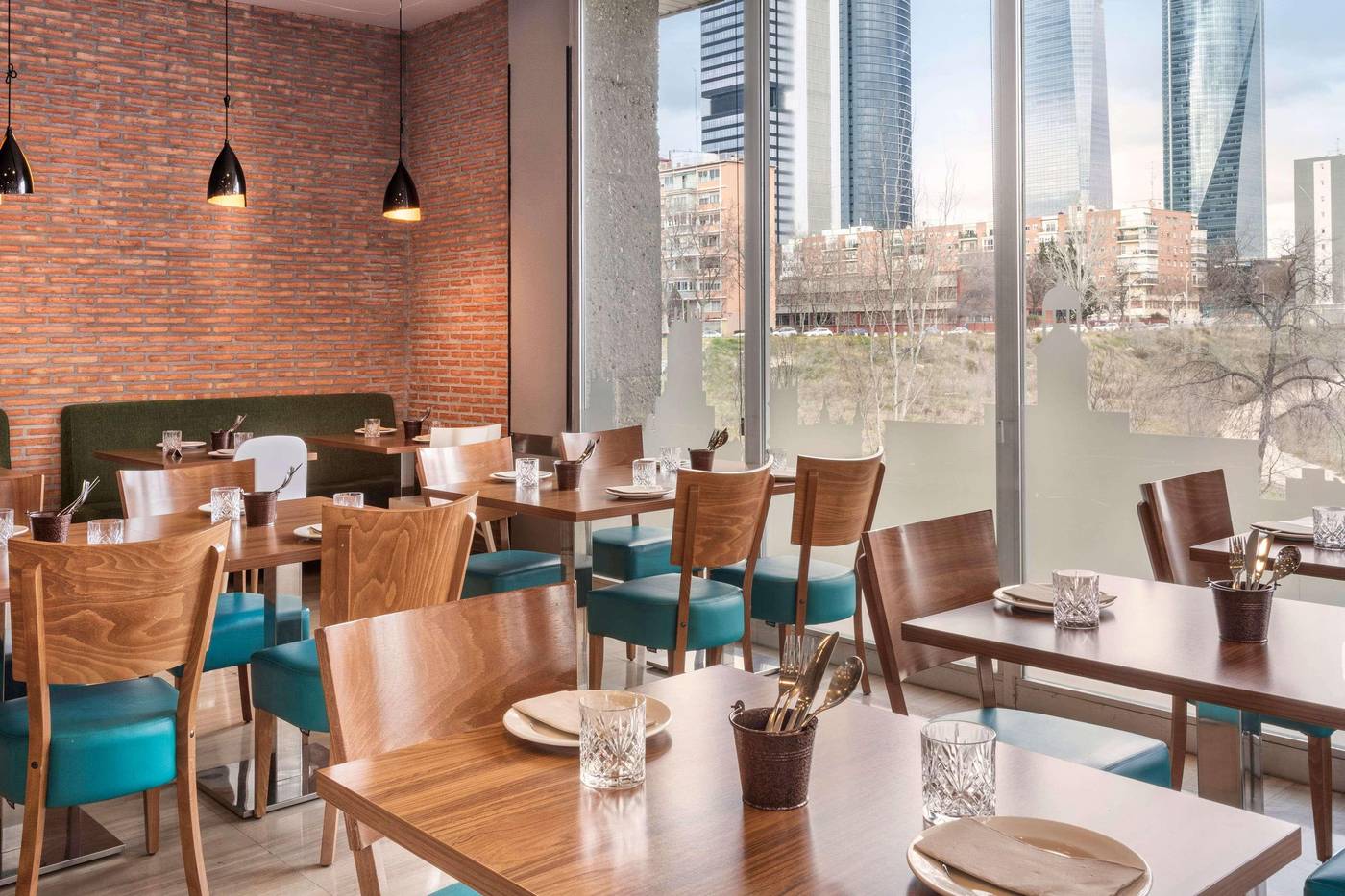 TRYP-Madrid-Chamartin-Hotel-Restaurant-11