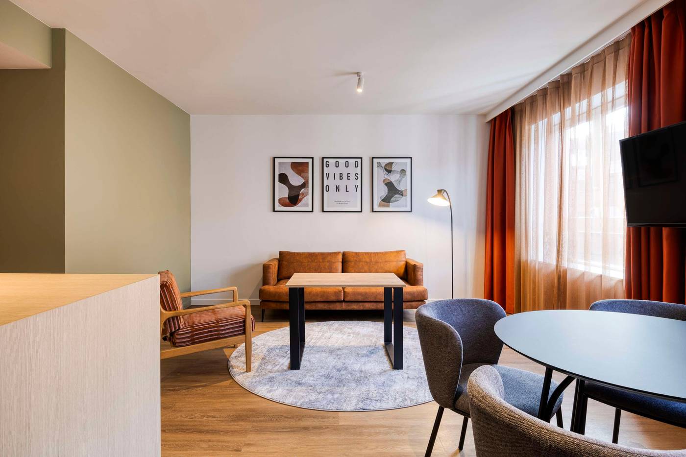 Hilton-Garden-Inn-Brussels-City-Centre-Room-30