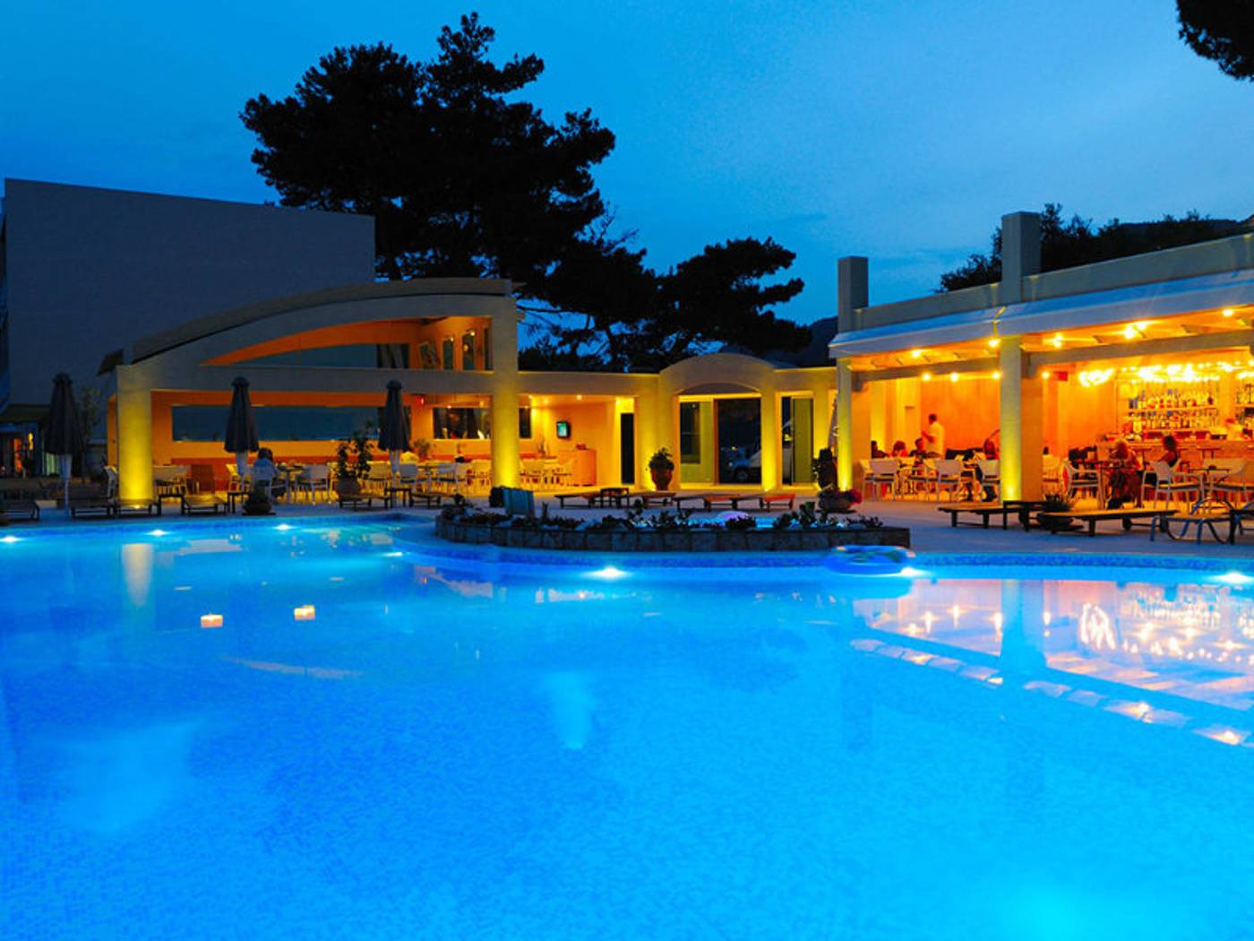 Akrotiri-Beach-Pool-1