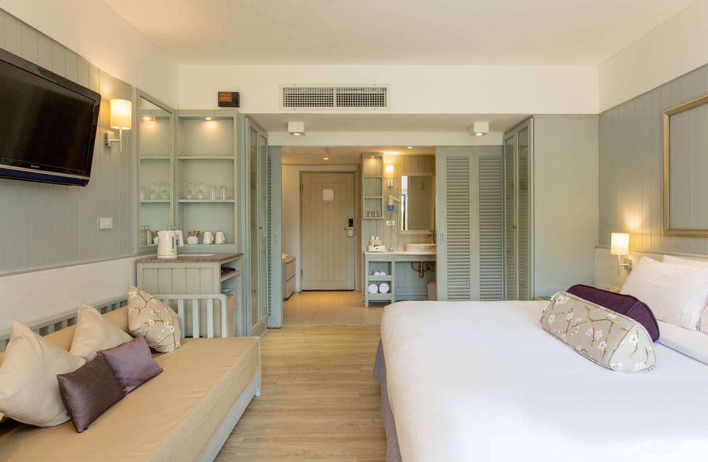Katathani Phuket Beach Resort