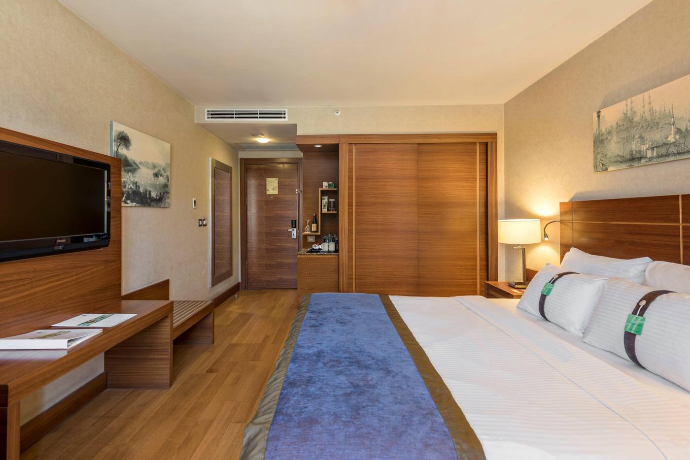 Holiday-Inn-Sisli-Room-21