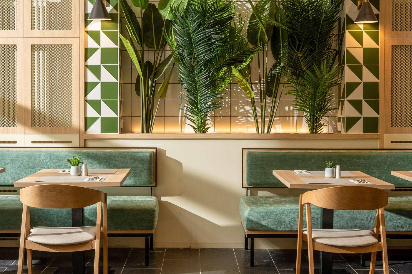 Hotel-Munchen-City-Center-affiliated-by-Melia-Restaurant-17