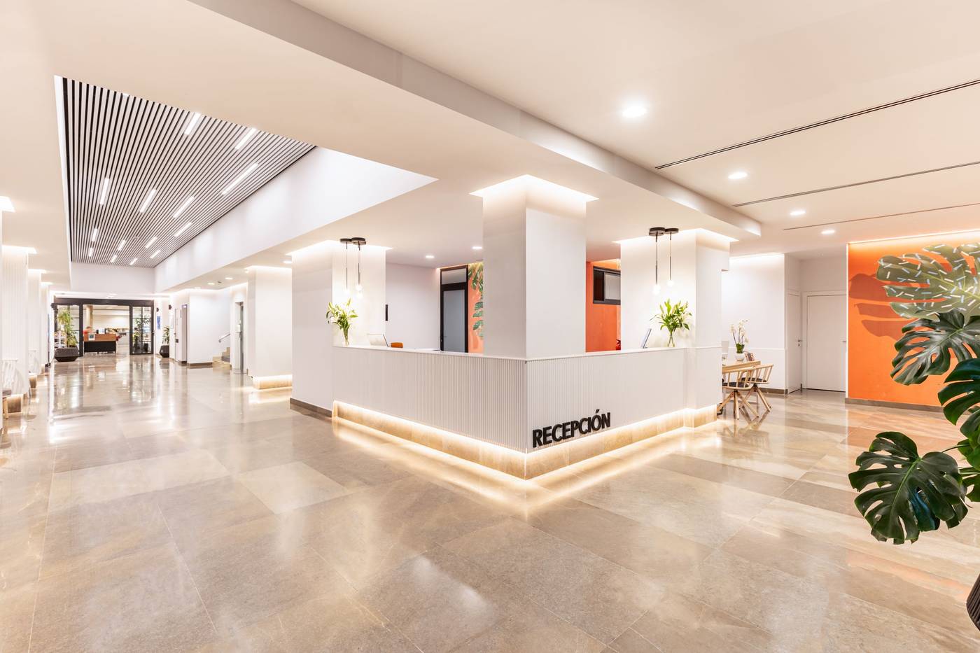 HOTEL-CIMBEL-Lobby-29