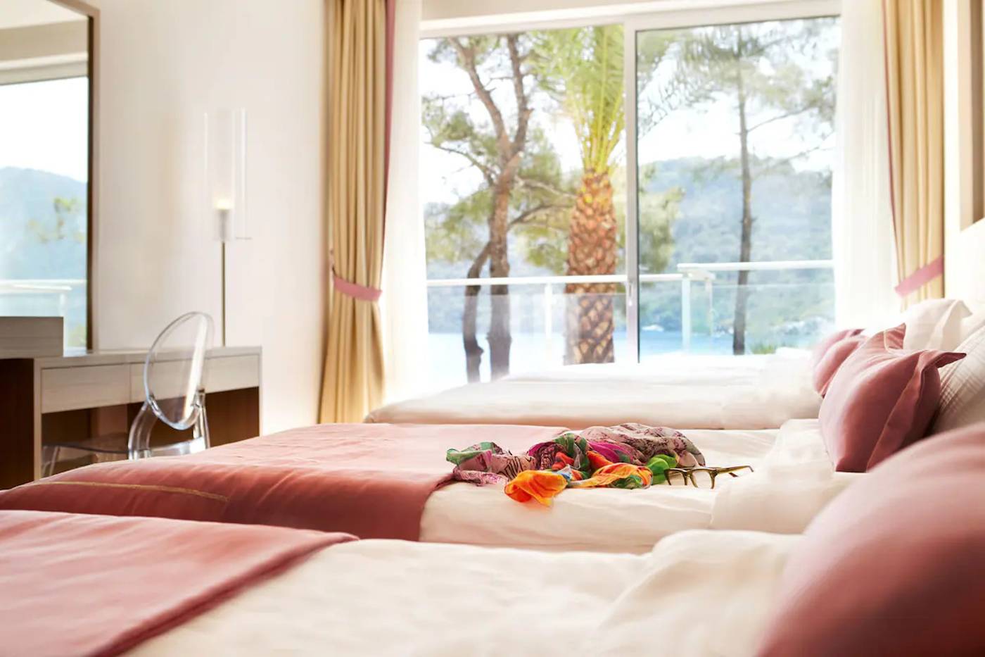 Orka-Lotus-Beach-Room-37