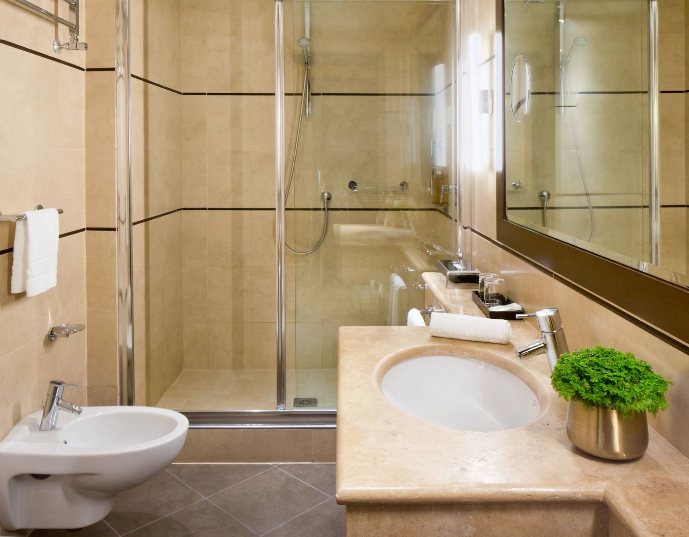 Starhotels-Tourist-Room-25