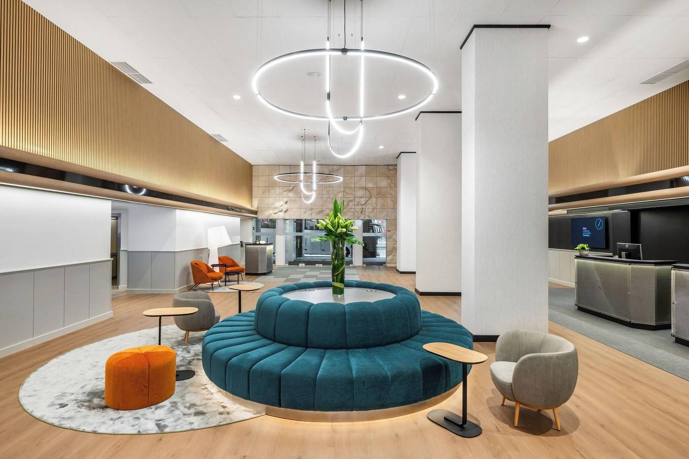 Danubius-Hotel-Hungaria-City-Center-Lobby-4