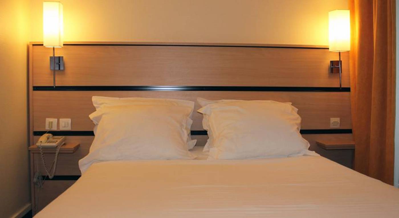 New-Hotel-Saint-Lazare-Room-4