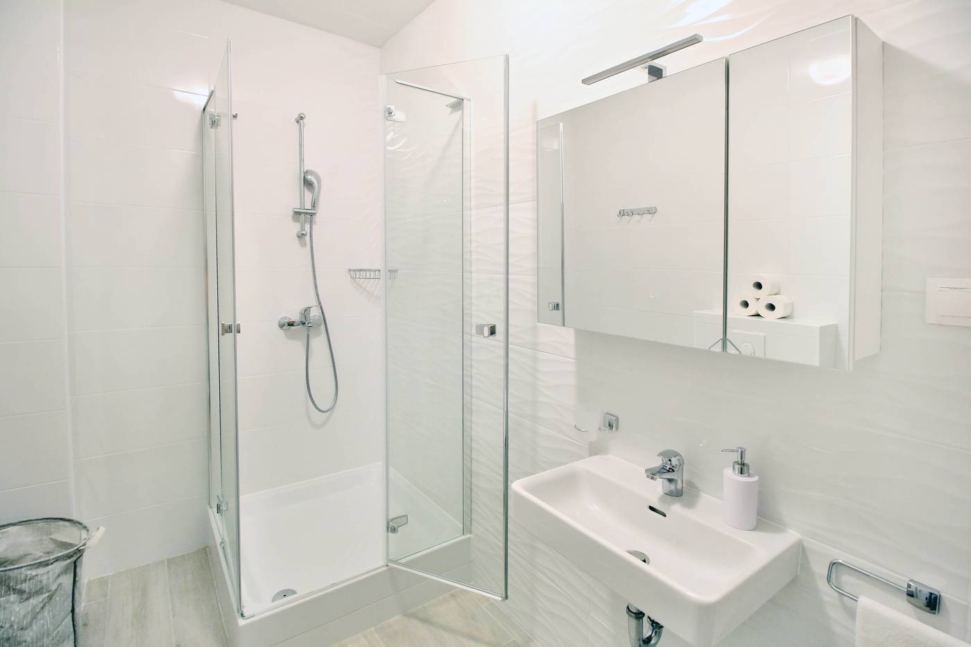 Bacan-Family-Apartments-Room-37