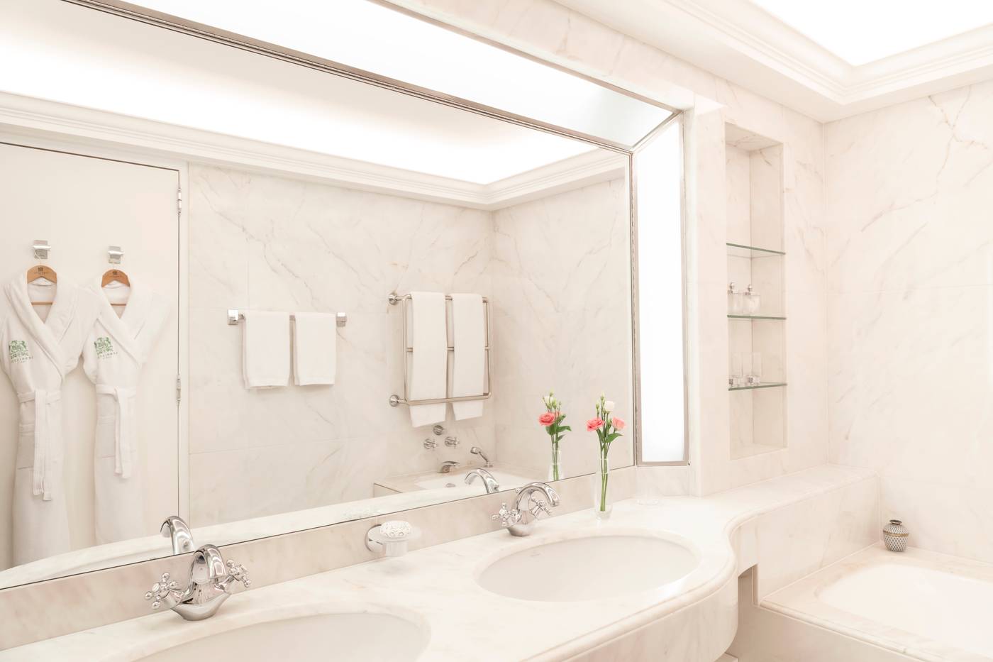 Le-Bristol-Paris-Room-77