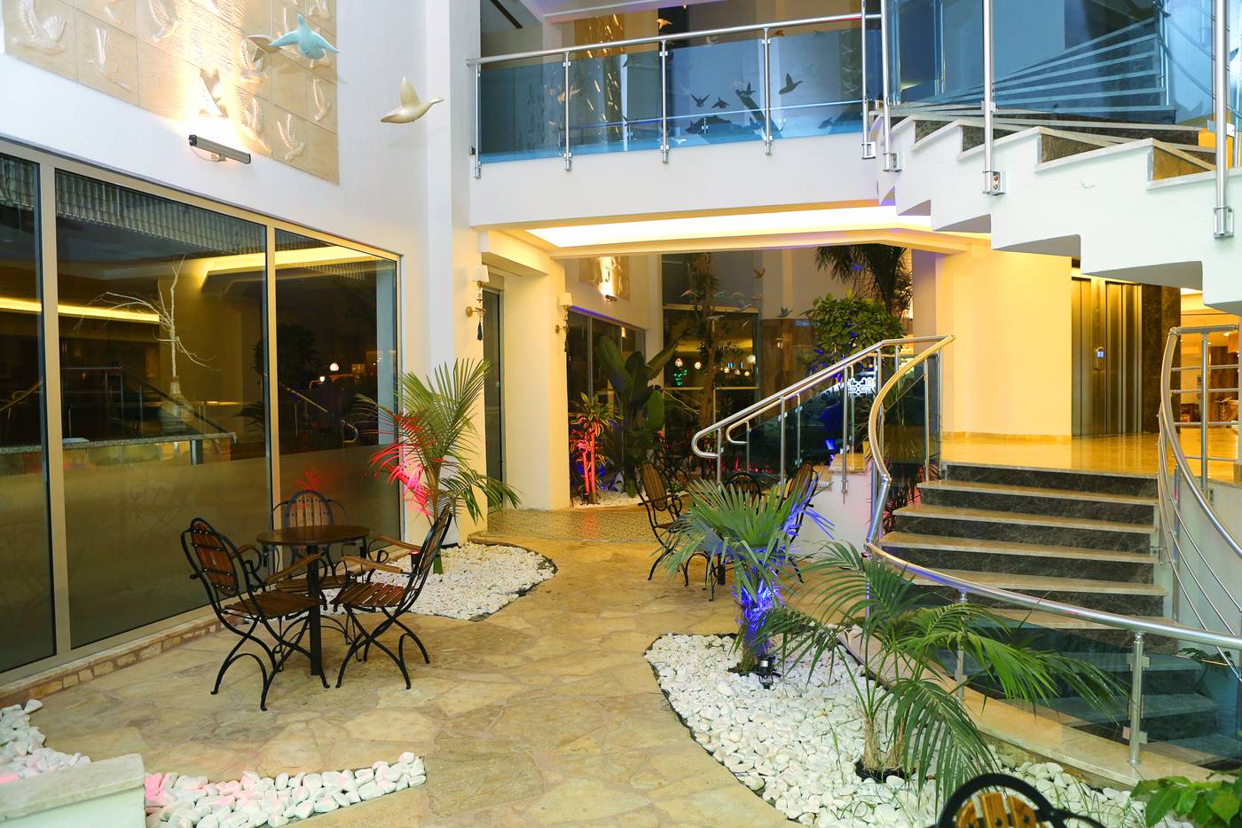 Blue-Wave-Suite-Hotel-Lobby-21