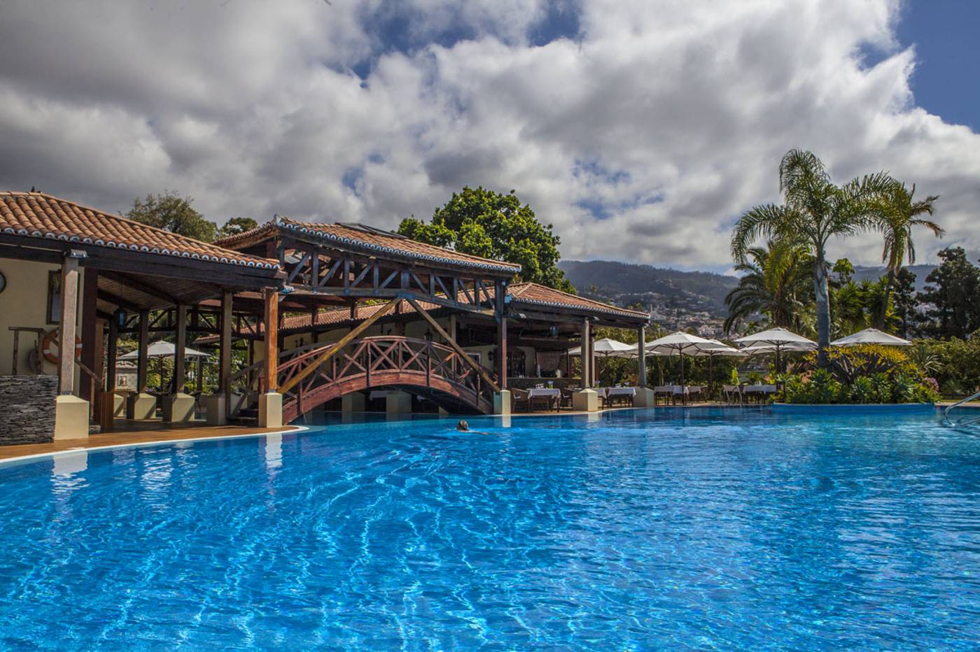 Quinta-Jardins-do-Lago-Pool-3