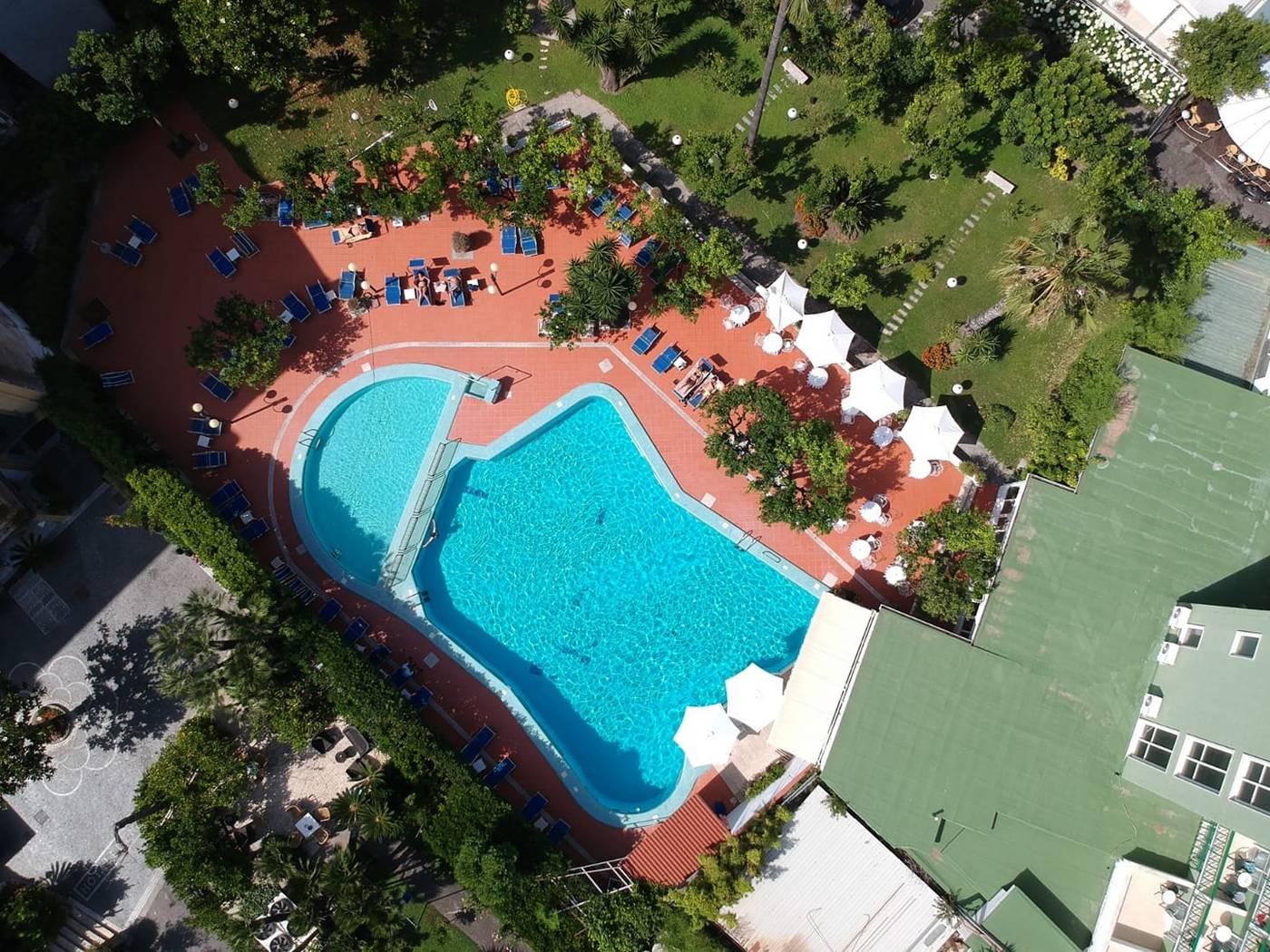 Carlton-International-Pool-4