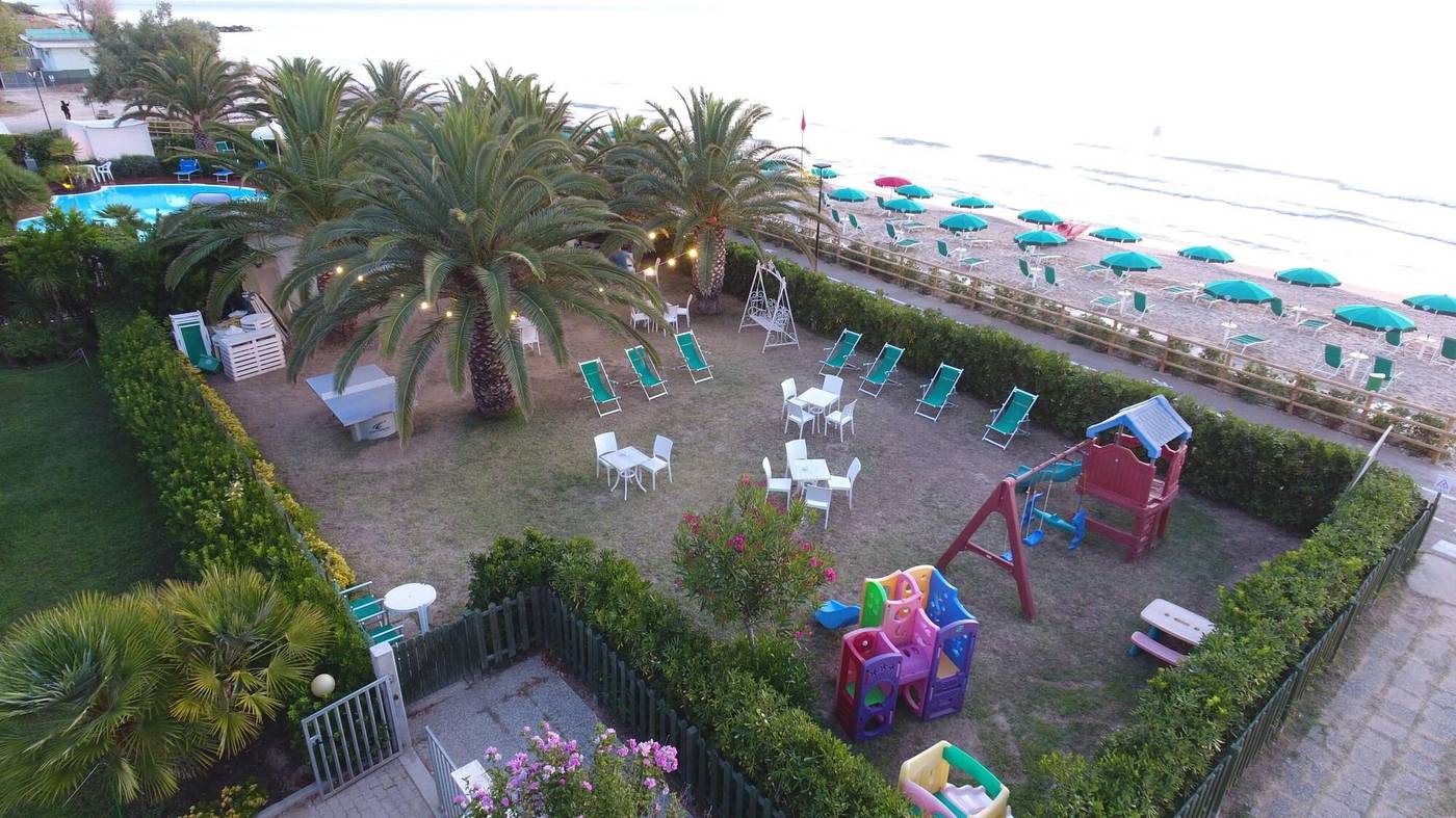Hotel Ambasciatori-Italy-PINETO-General view-5