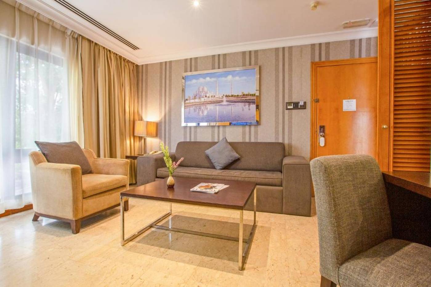 Dubai-Marine-Beach-Resort-and-Spa-Room-39