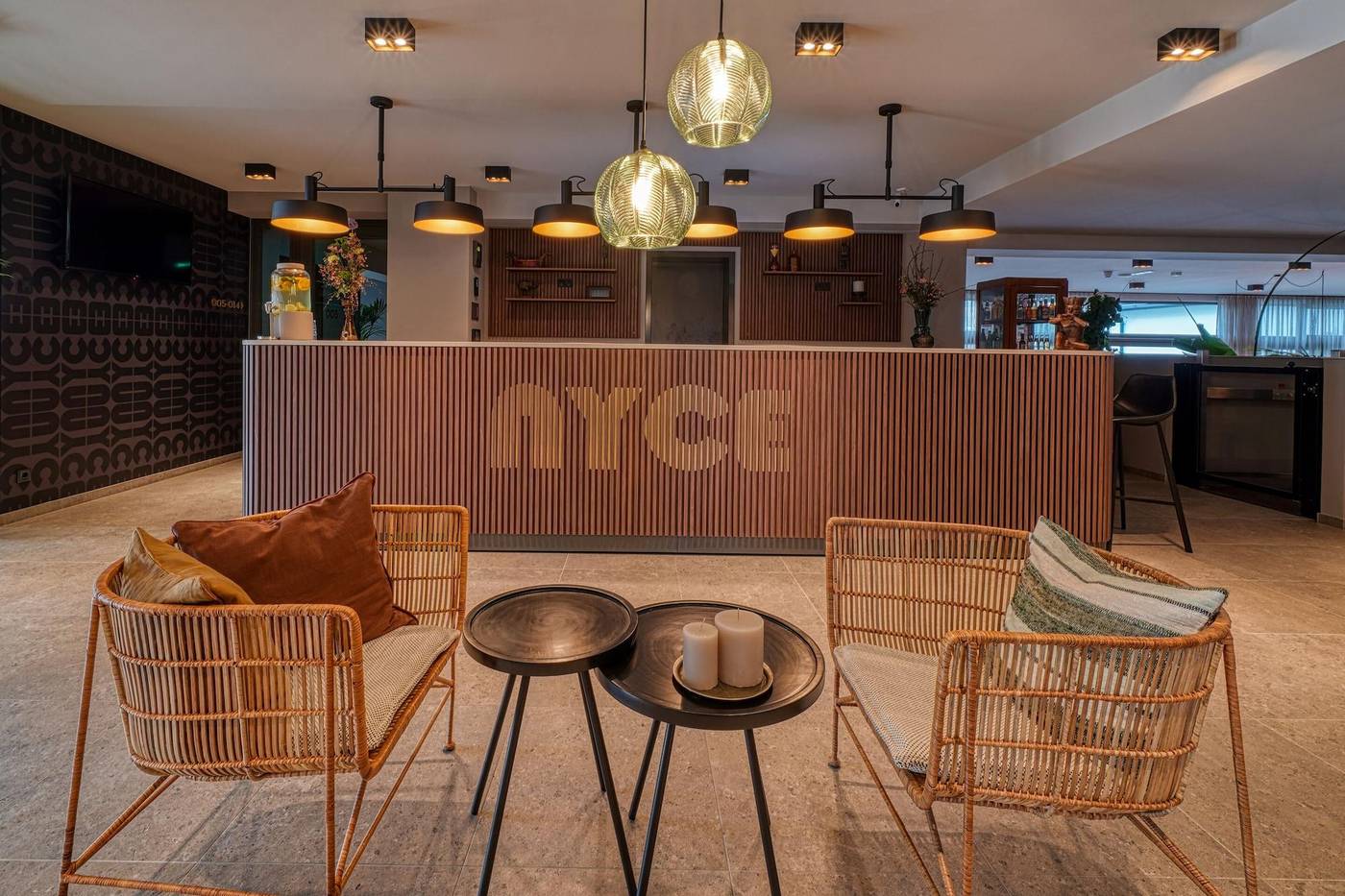 NYCE-Hotel-Bonn-Trademark-Collection-by-Wyndham-Lobby-24