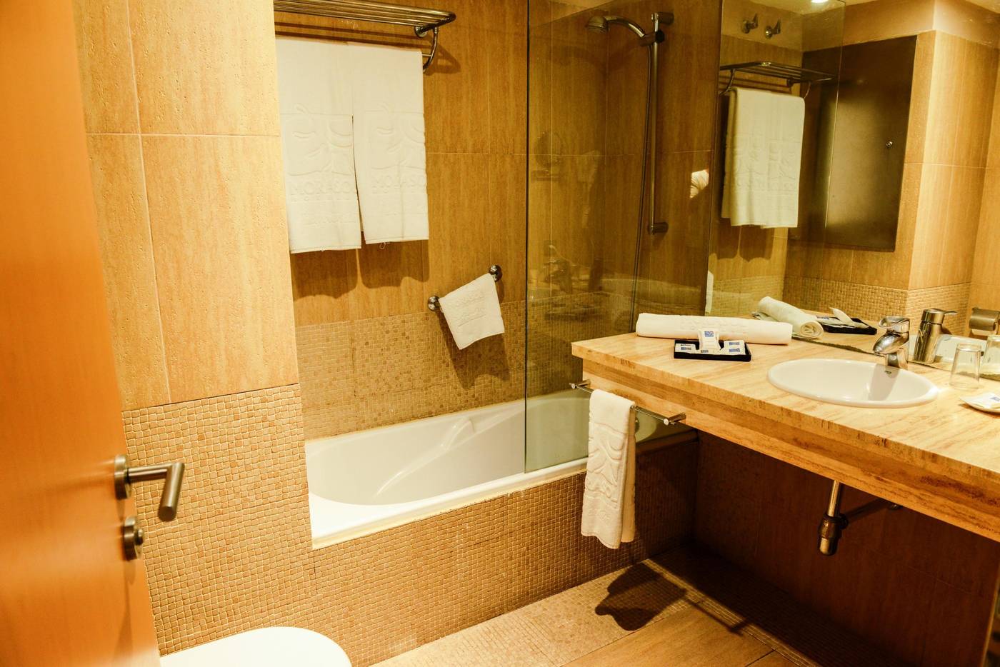 Morasol-Suites-Room-28