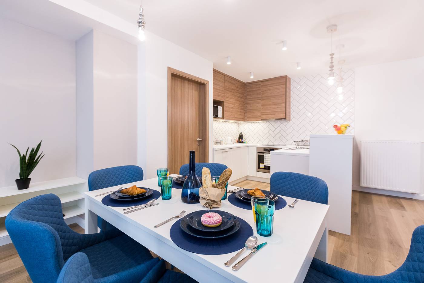 Vagabond-Broadway-Room-5