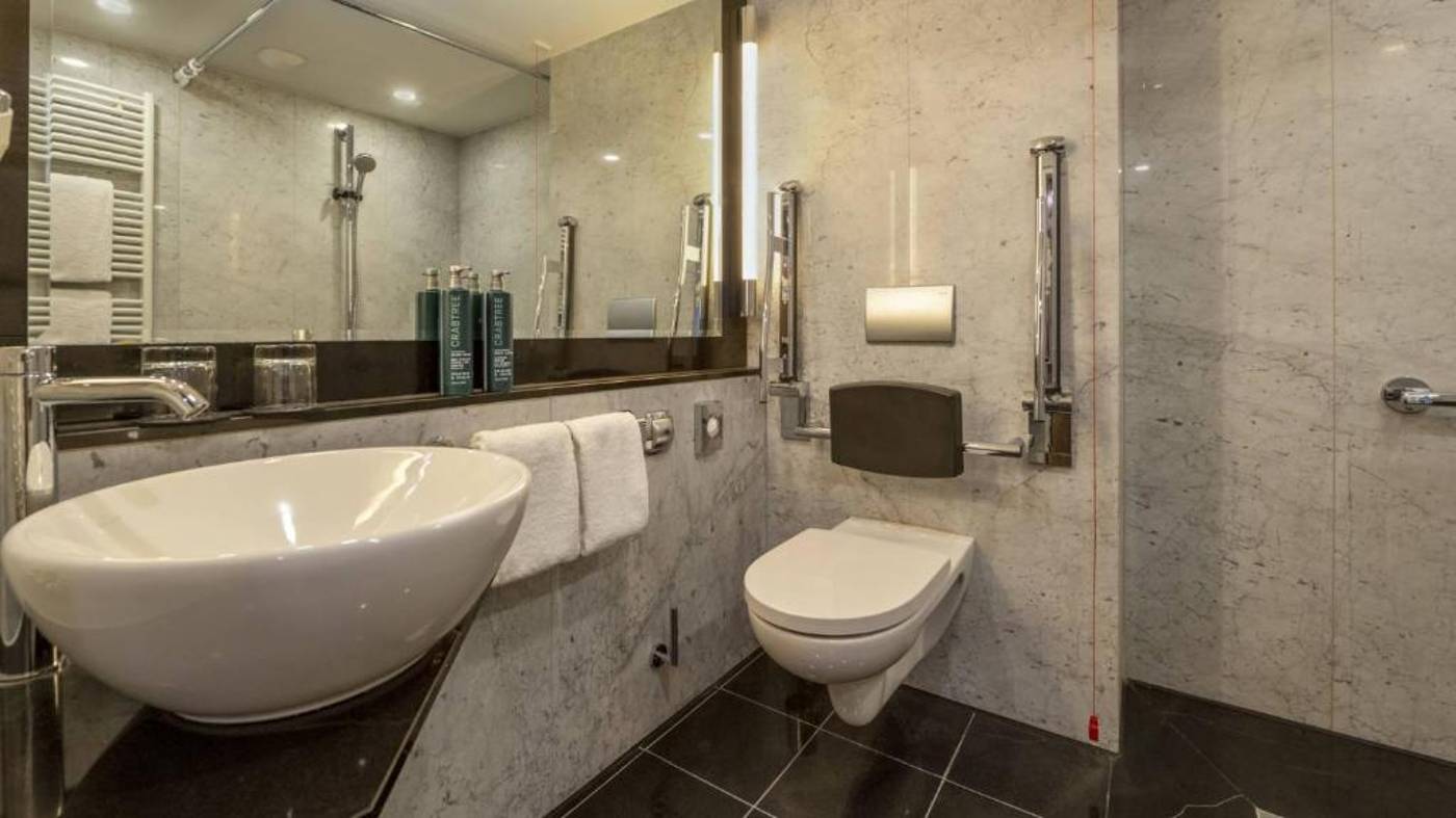 DoubleTree-by-Hilton-Berlin-Ku-damm-Room-56