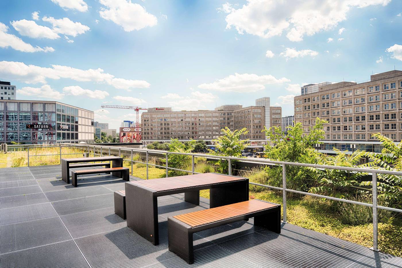 Park-Inn-by-Radisson-Berlin-Alexanderplatz-General-view-7