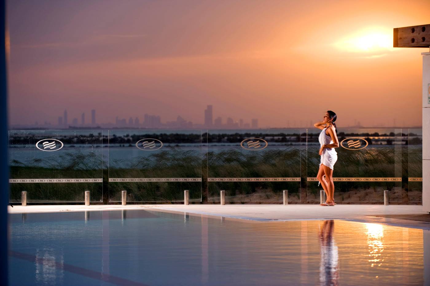 Crowne-Plaza-Hotel-Abu-Dhabi-Yas-Island-Pool-93