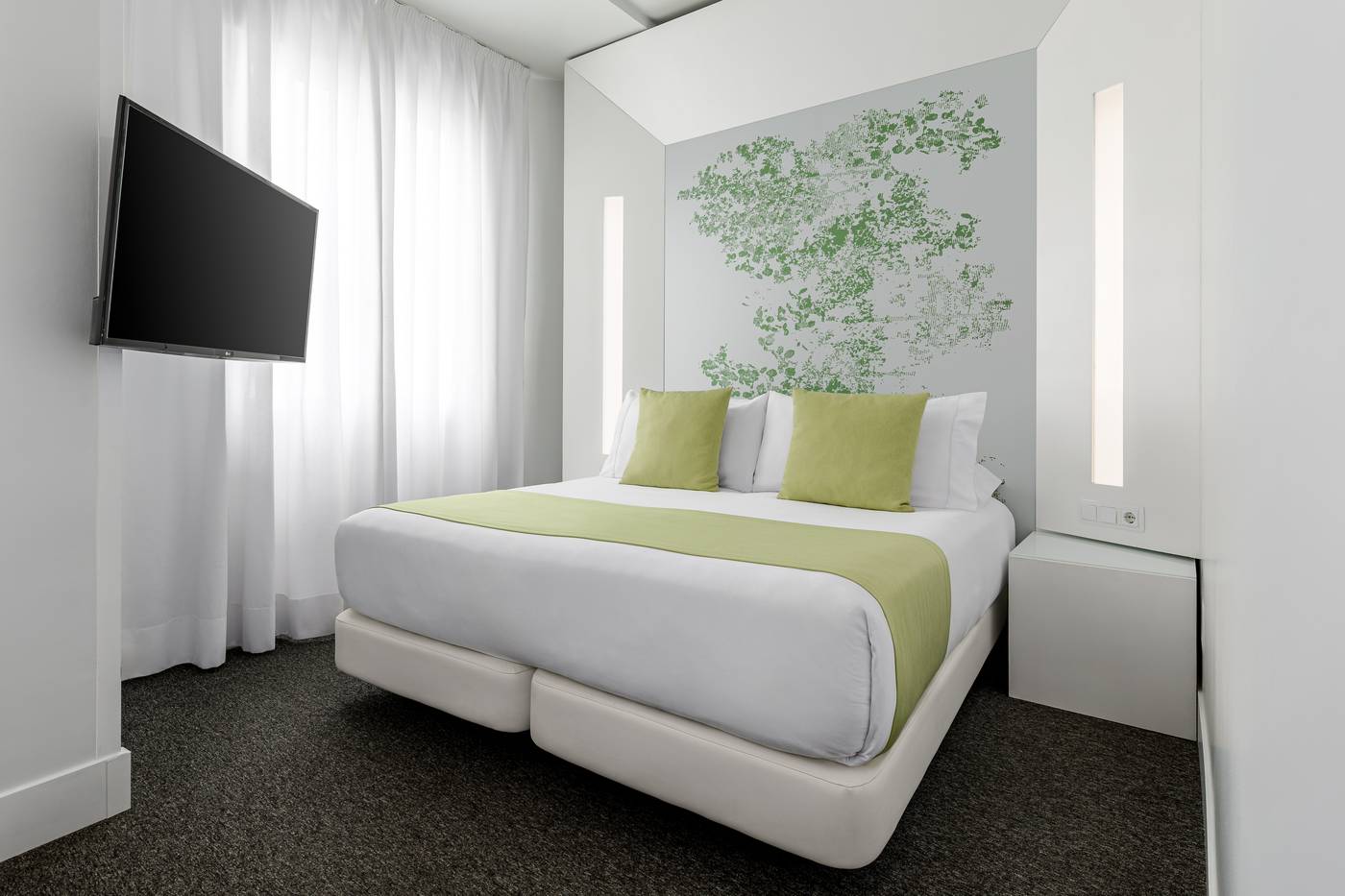 Room-Mate-Mario-Room-23