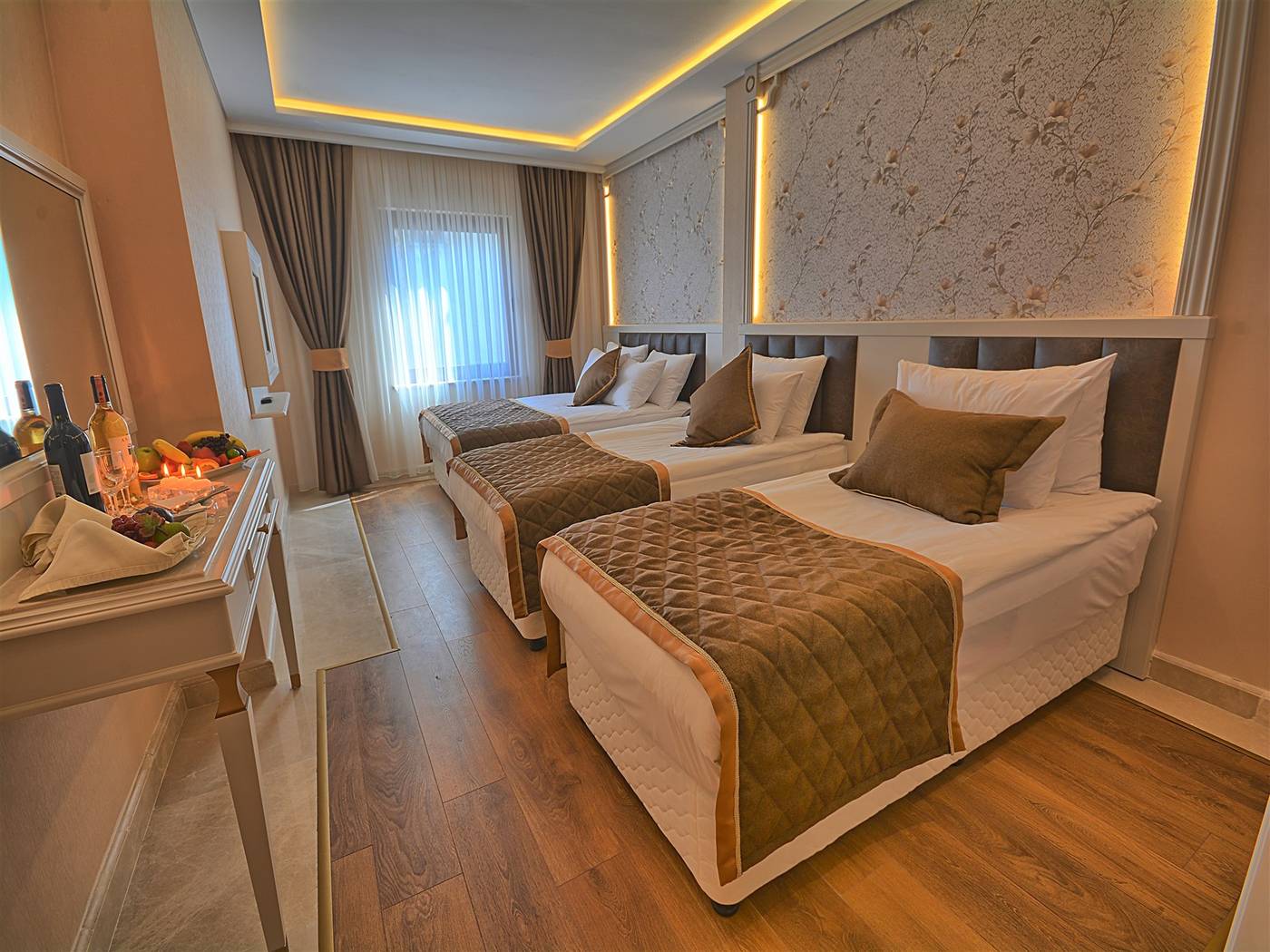 Samir-Deluxe-Hotel-Room-11