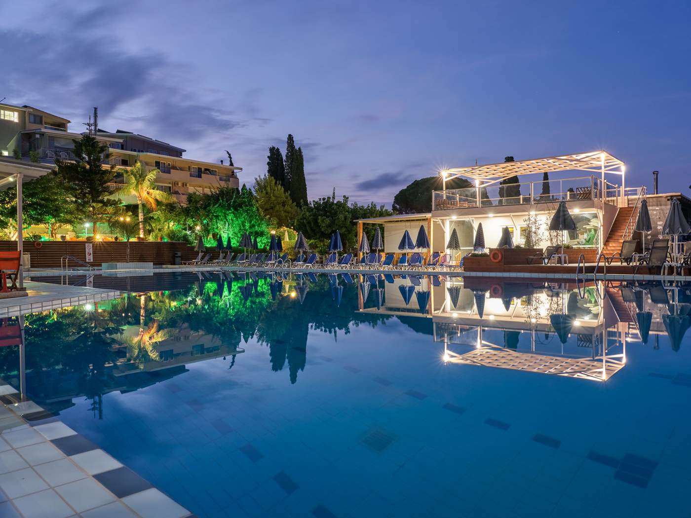Koukounaria--Hotel---Suites-General-view-1
