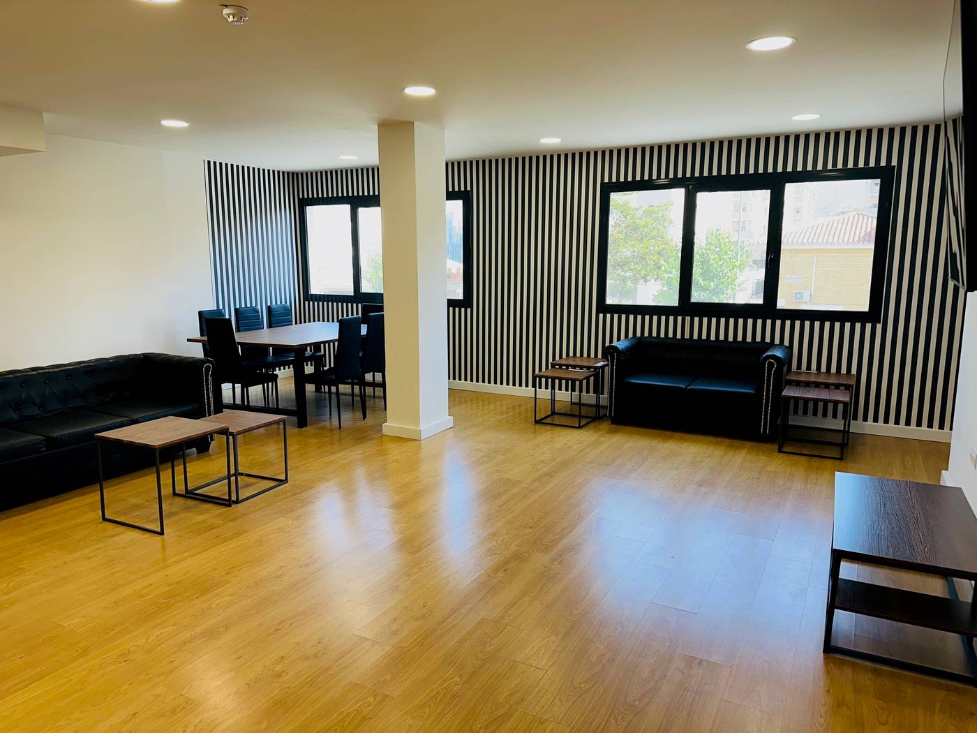 Fay-Victoria-Beach-Conferences-38