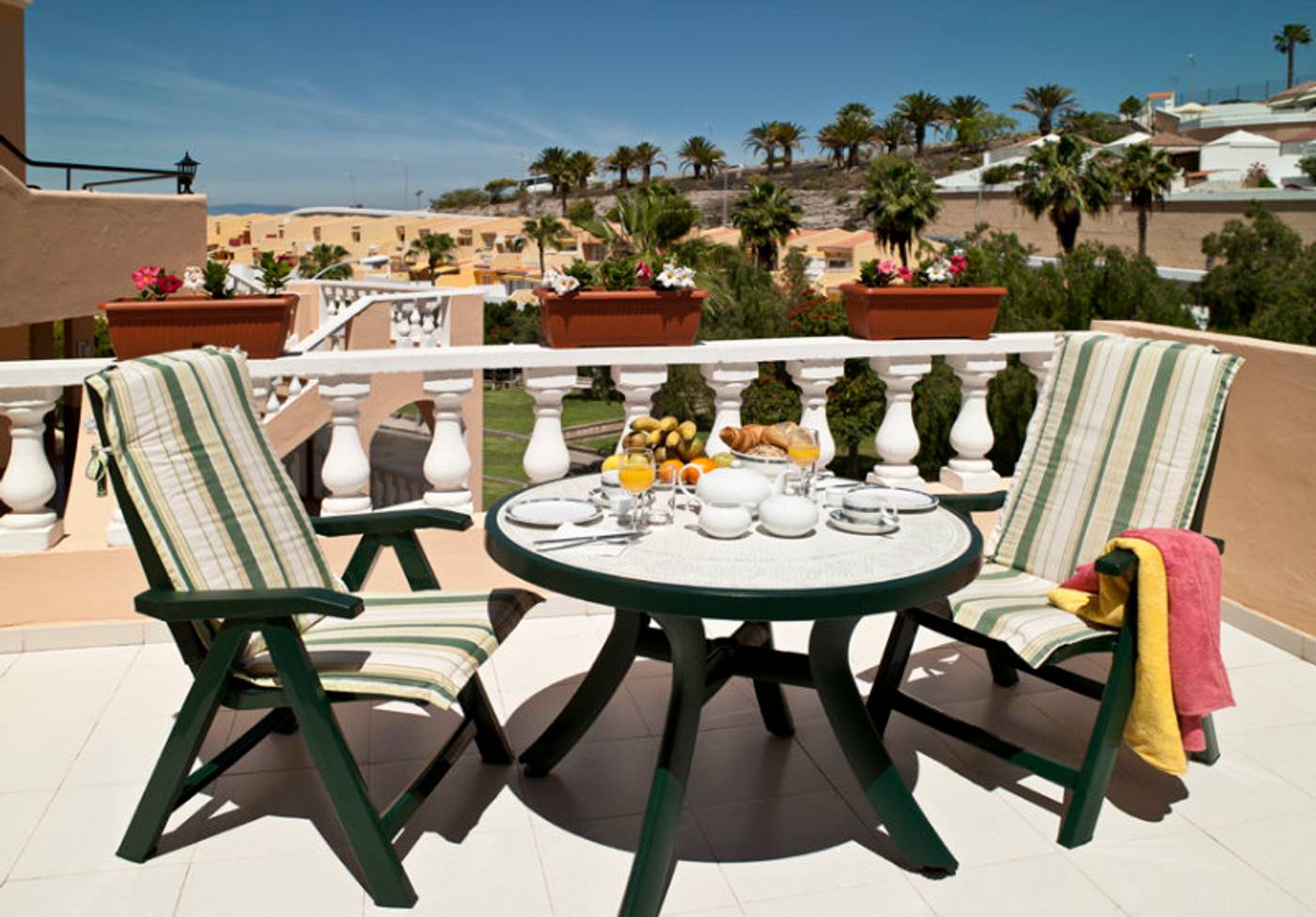 Paradise-Court-Aparthotel-Room-2