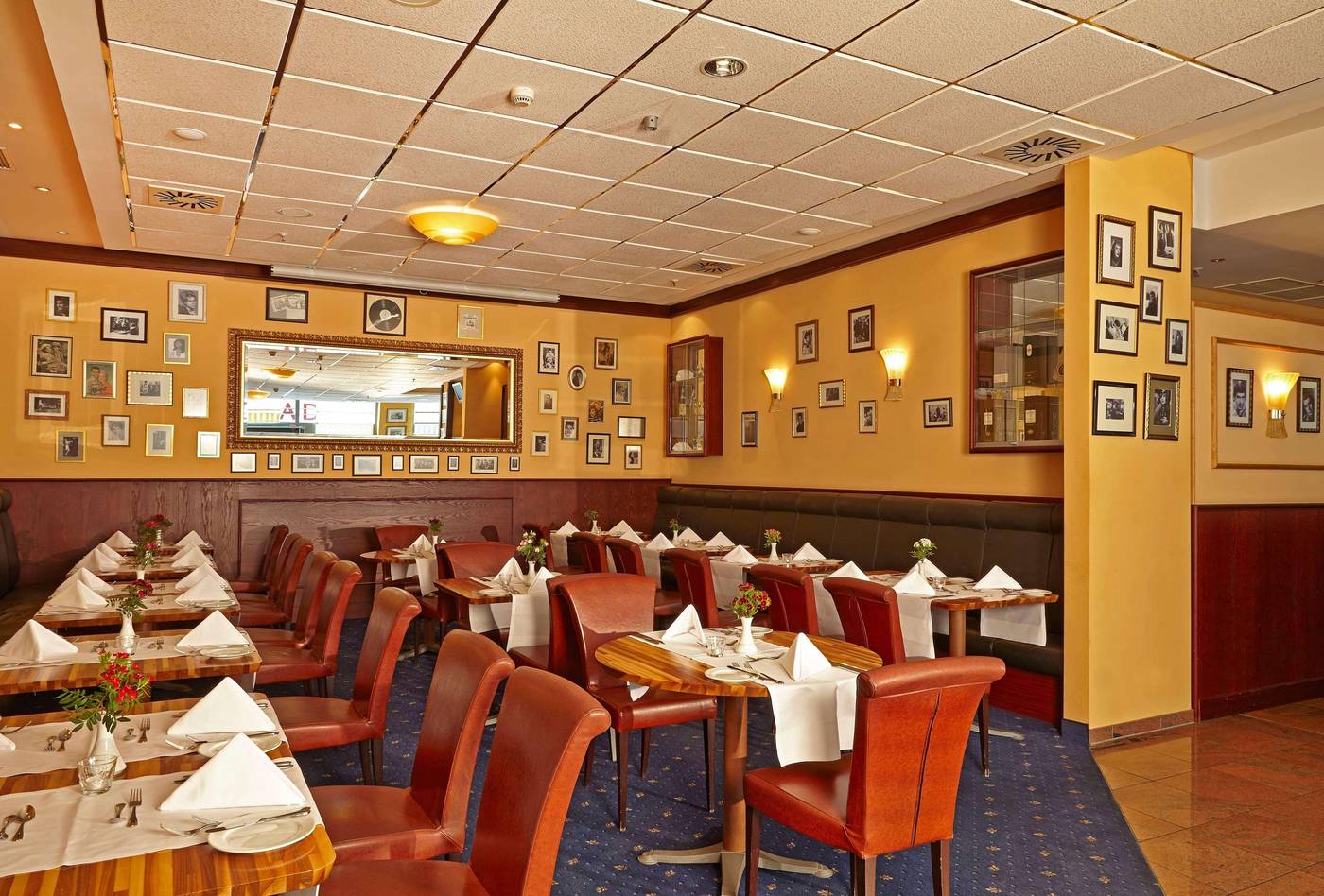 H--Hotel-Berlin-Mitte-Bar-44