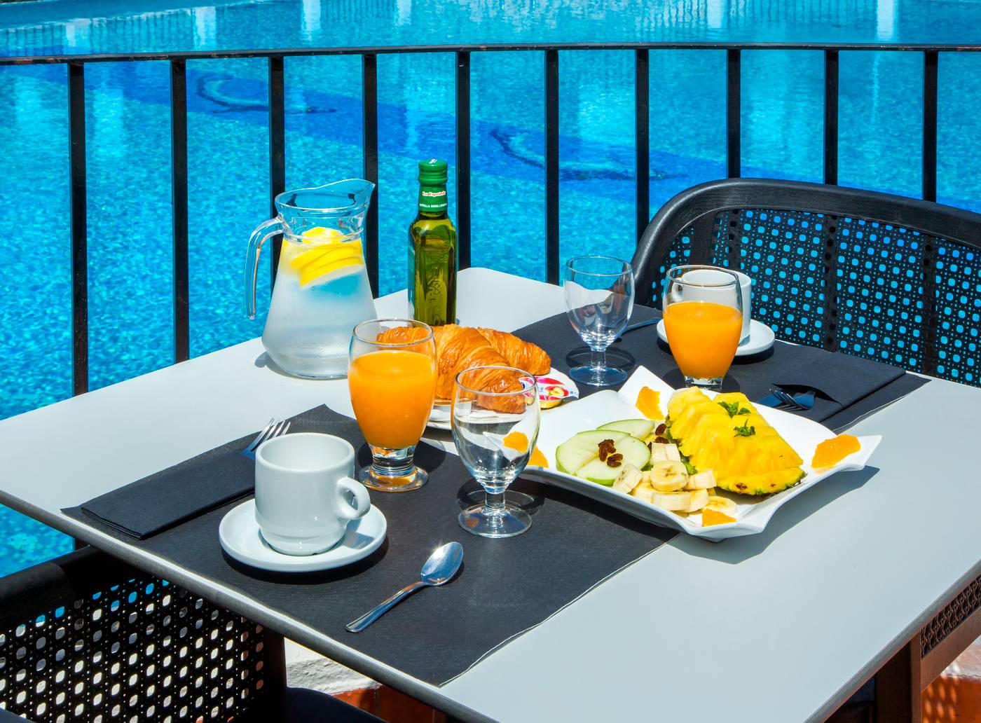 Bellavista-Residential-Bar-87