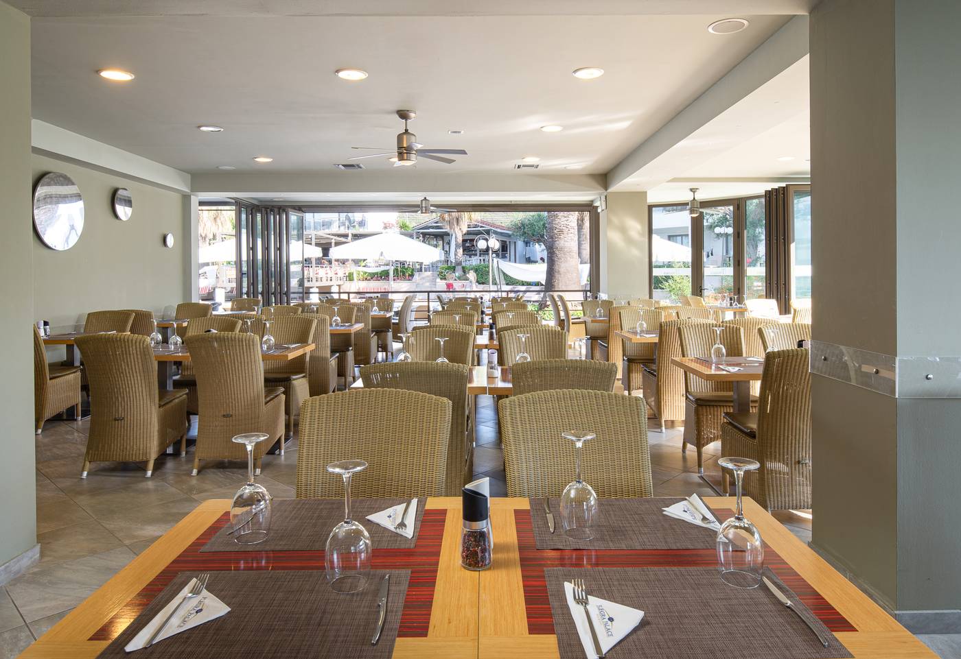 Flegra-Palace-Restaurant-63