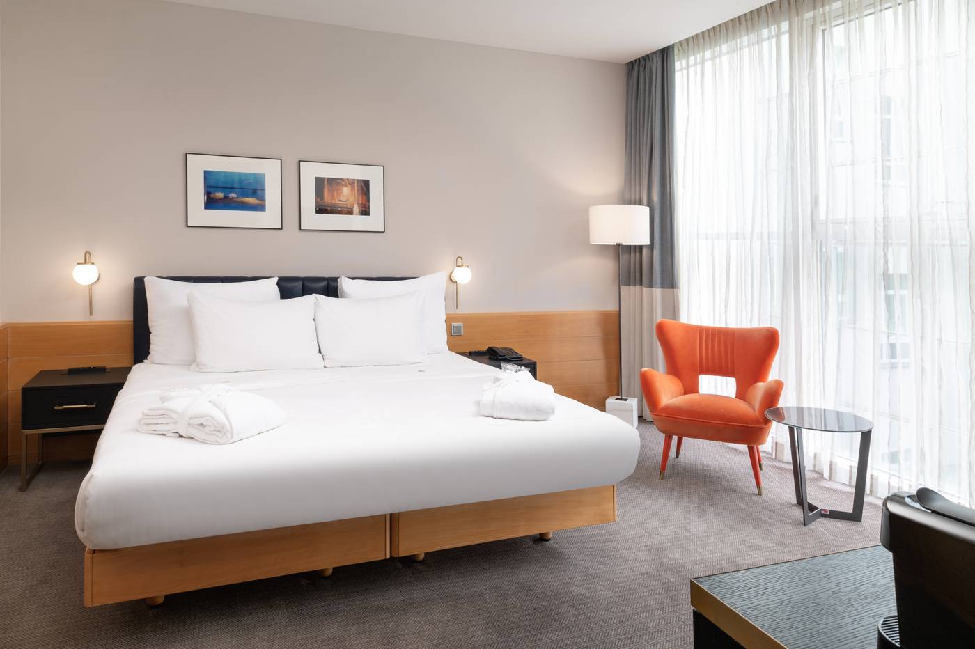 K-K-Hotel-Fenix-Room-18