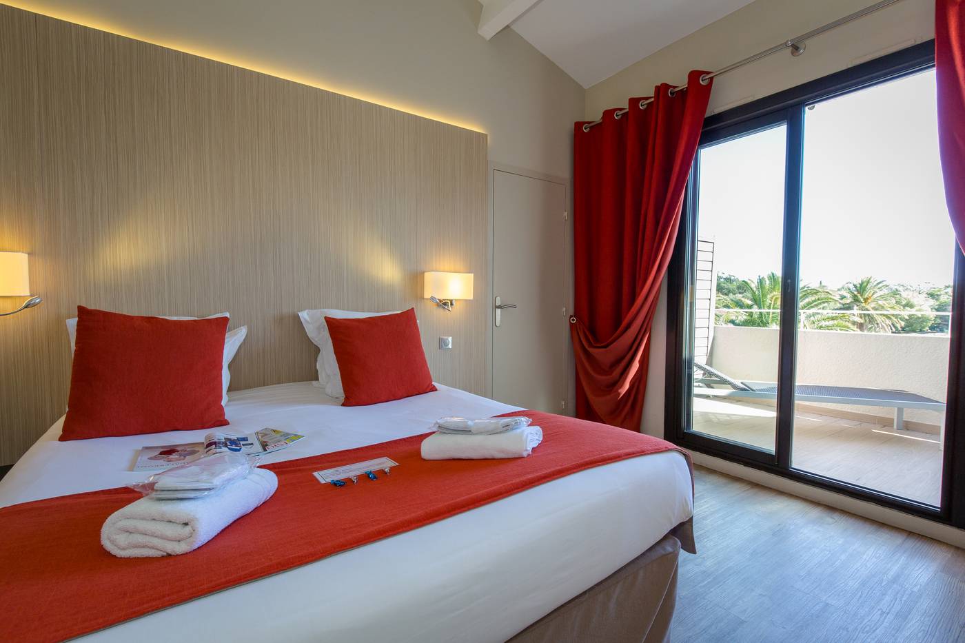 SOWELL-HOTELS-Saint-Tropez-Room-21