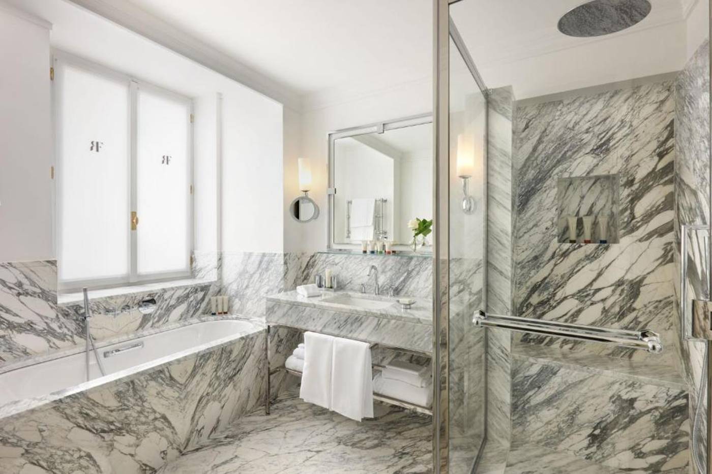 Hotel-De-Russie-Room-32