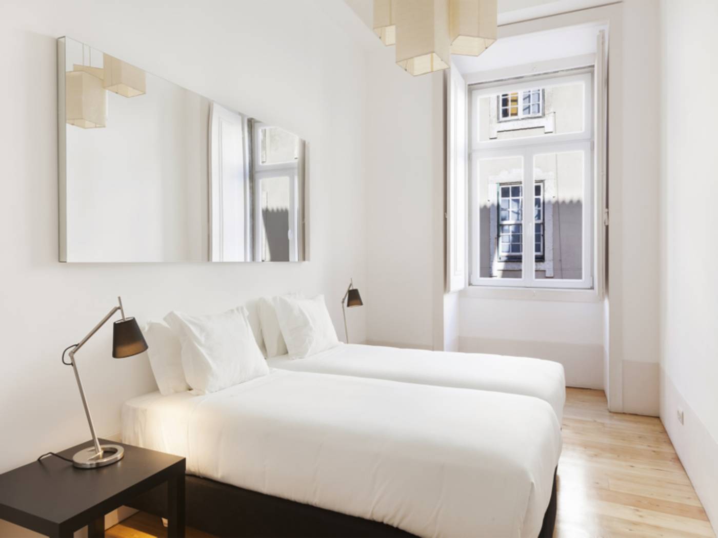 Hello-Lisbon-Cais-do-Sodre-General-view-3