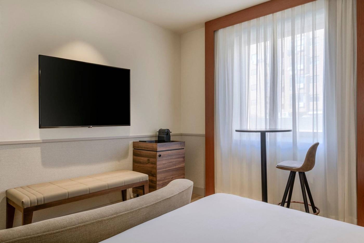 AC-Madrid-Los-Vascos-Room-21