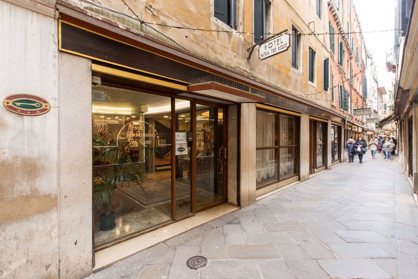 Ambassador-Tre-Rose-General-view-1